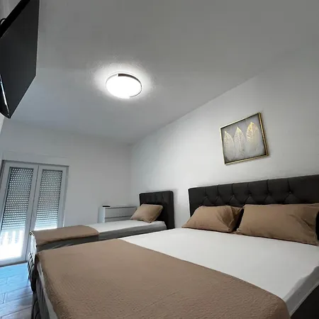 Twin Apartments Ivanica Extérieur photo